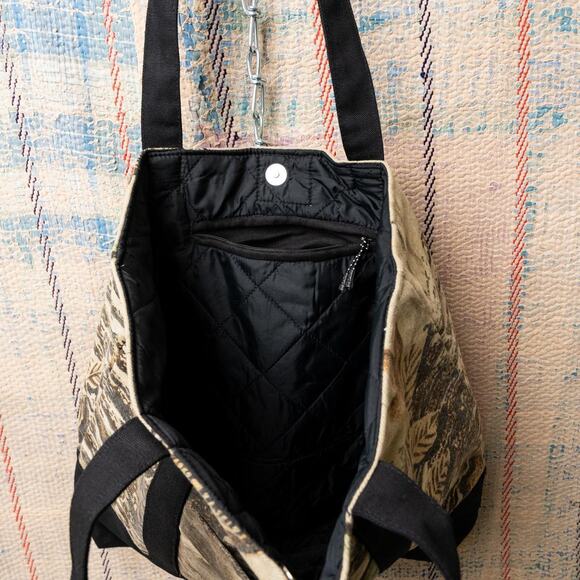 Upcycled handmade carhartt camo tote bag - Picture 7 of 7